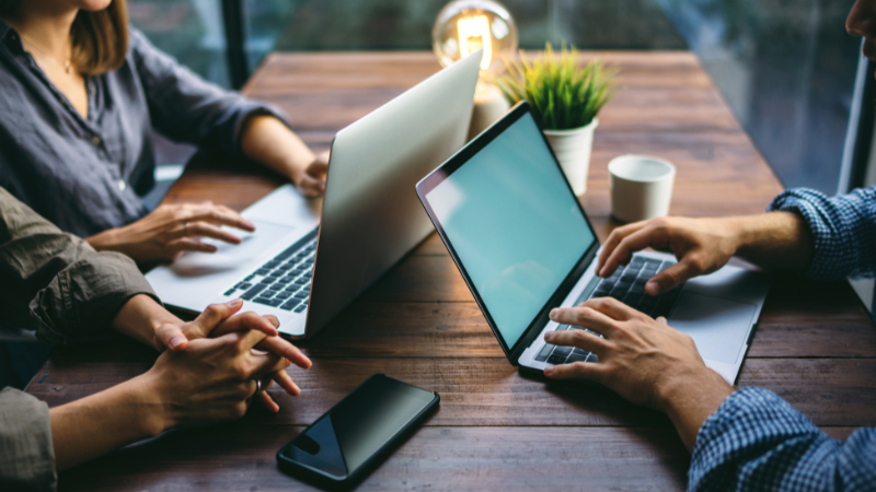 To optimise your IT strategy, we analyse your licence requirements